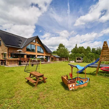 Welcoming With Amenities * Трутнов
